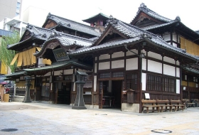 Japanse bouwsteen eilandjes en bruggen per fiets iki Travels reis japan Japanse bouwsteen eilandjes en bruggen per fiets iki Travels reis japan