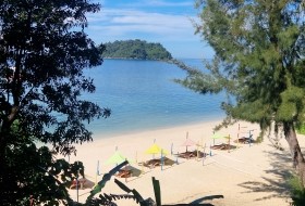 Borneo Strand Met Schaduwplekken