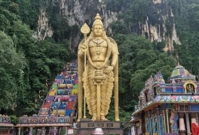 Kuala Lumpur Batu caves standbeeld